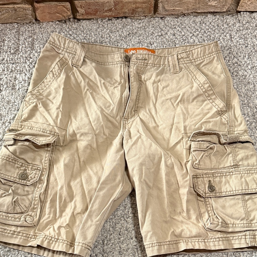Lee Men's Beige Cargo Shorts